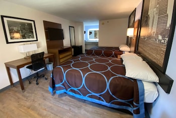 super 8 by wyndham marietta west atl area