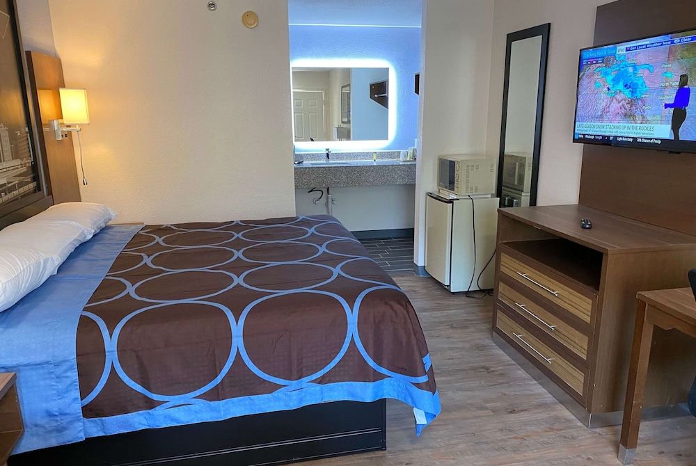 super 8 by wyndham marietta west atl area