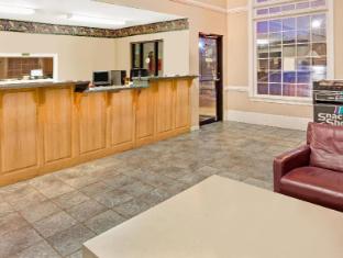 super 8 by wyndham marietta west atl area