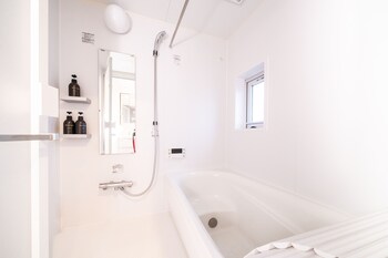 tora hotel sensoji sunny