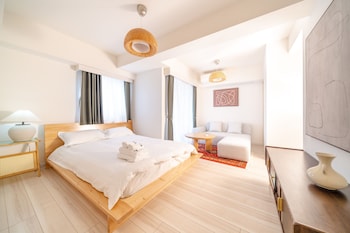 tora hotel sensoji sunny