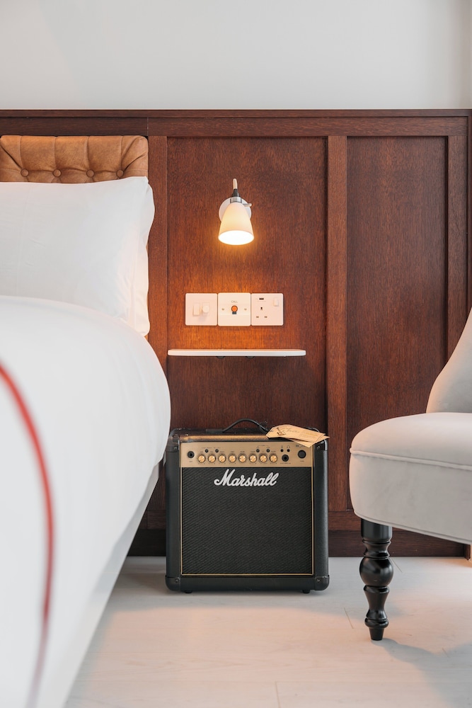 ruby stella hotel london