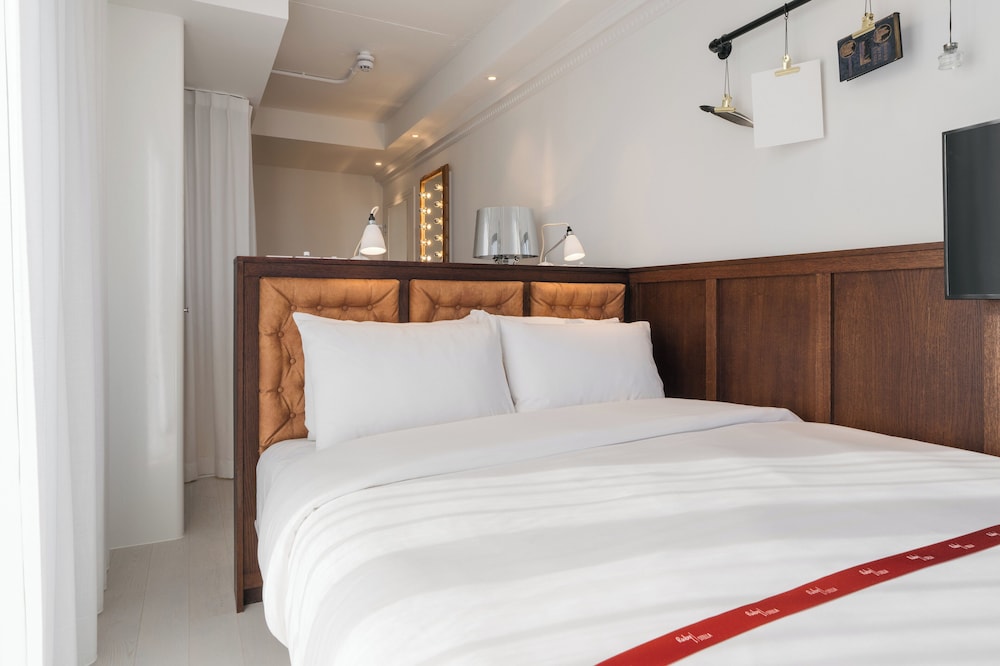 ruby stella hotel london