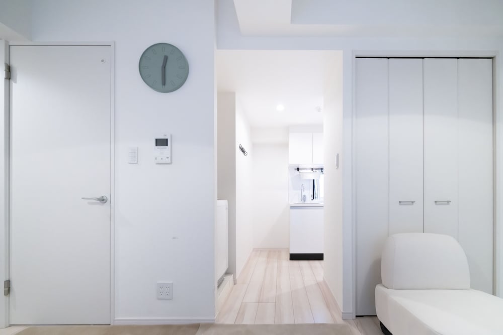 tora hotel sensoji moon