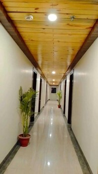 the palm hotel and restaurant