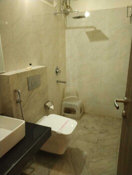 the palm hotel and restaurant