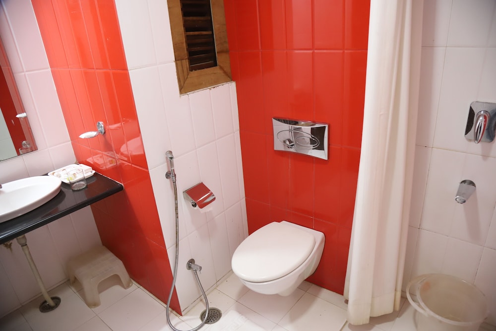 the palm hotel and restaurant