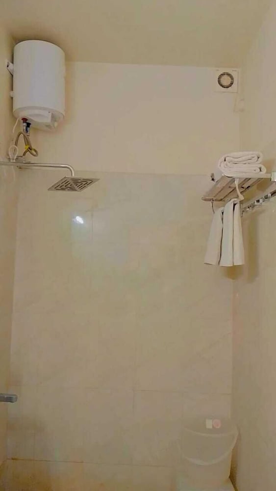 the palm hotel and restaurant