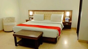 the palm hotel and restaurant