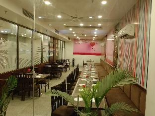 the palm hotel and restaurant