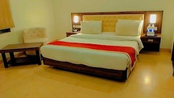 The Palm Hotel & Restaurant,India>>Jaipur,2 star