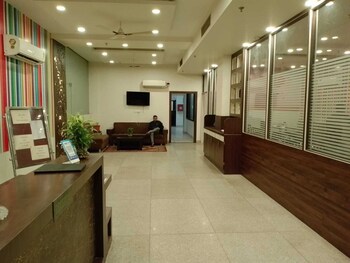 the palm hotel and restaurant