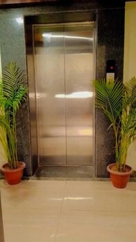 the palm hotel and restaurant