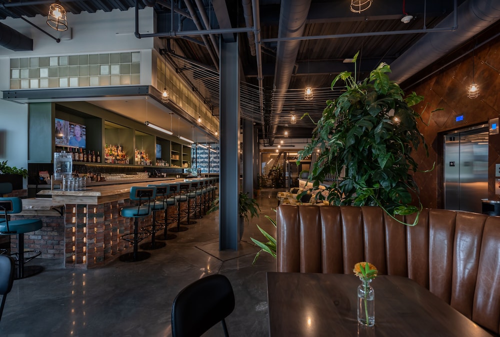james newbury hotel