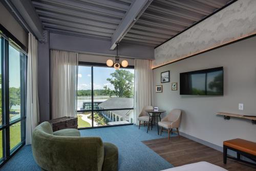 james newbury hotel