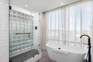 james newbury hotel