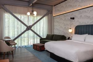 james newbury hotel