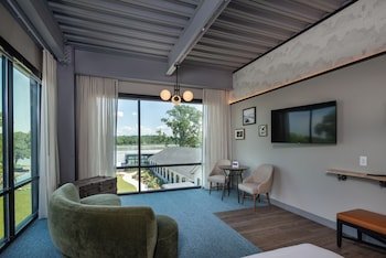 james newbury hotel