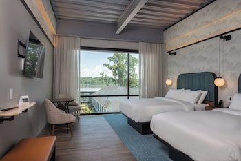 james newbury hotel