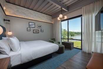 james newbury hotel