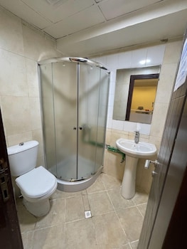 pharaohs inn deira hostel