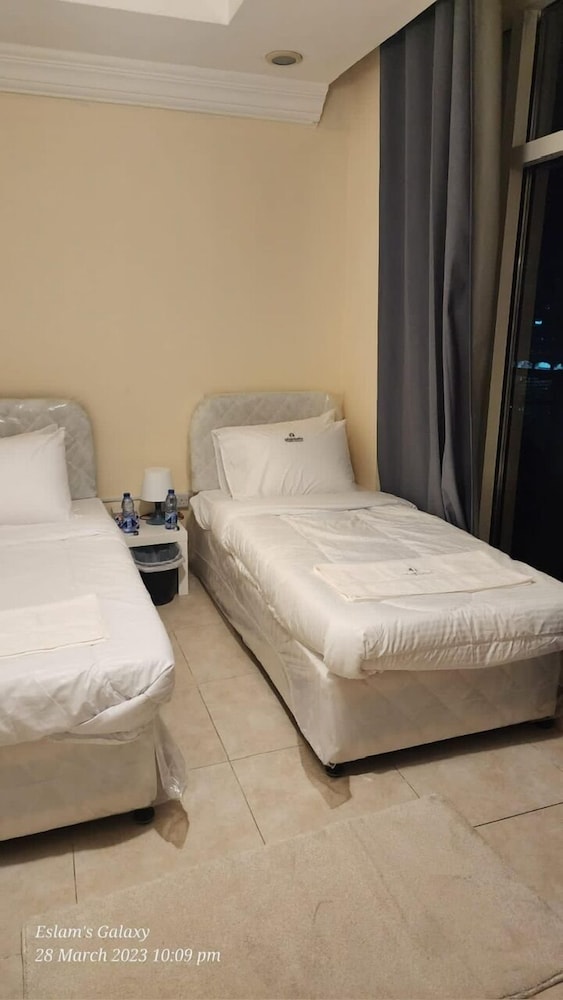 pharaohs inn deira hostel