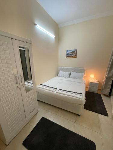 pharaohs inn deira hostel