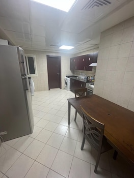 pharaohs inn deira hostel