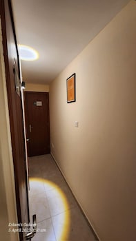 pharaohs inn deira hostel