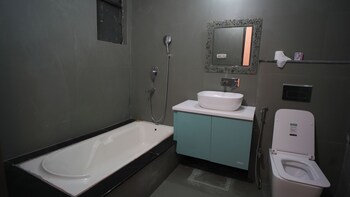 capital o 1299 hotel mukut regency