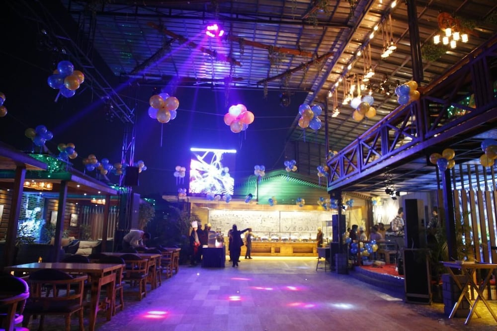 capital o 1299 hotel mukut regency