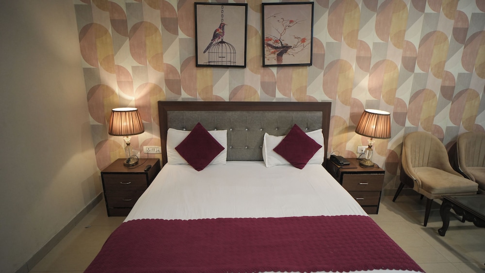 capital o 1299 hotel mukut regency