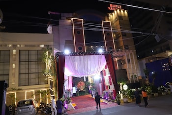 capital o 1299 hotel mukut regency