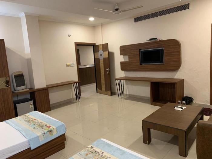 capital o 1299 hotel mukut regency