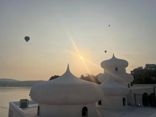 marina palace teques