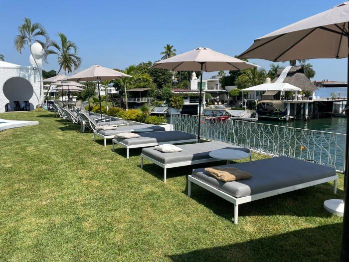 marina palace teques