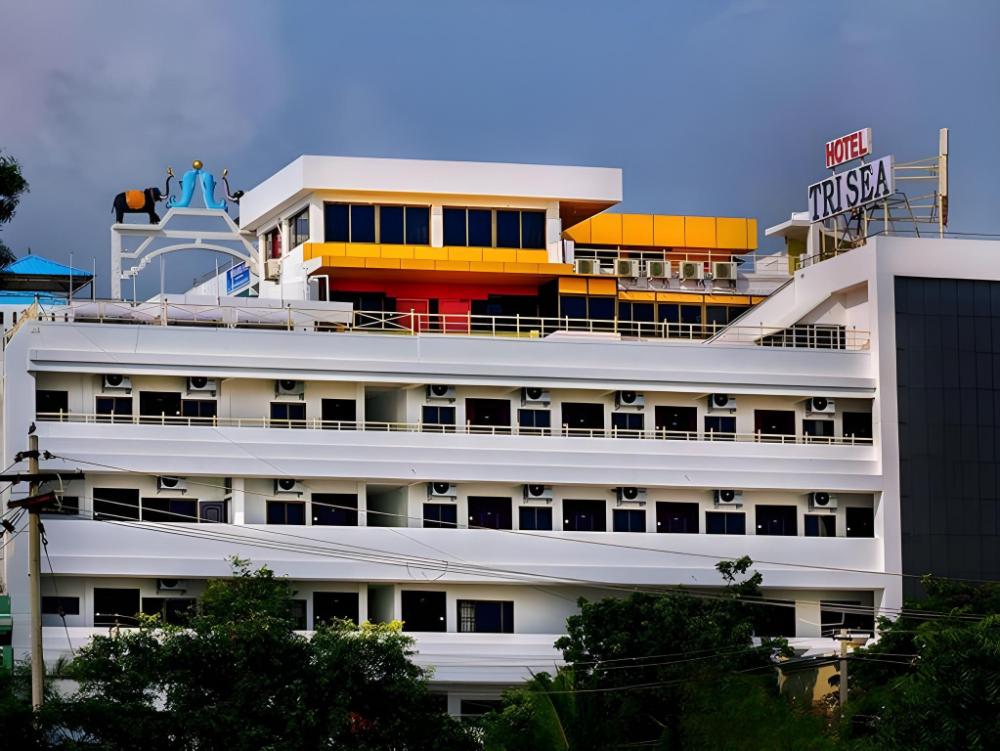 tri sea hotel