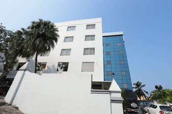 oyo flagship 16910 hotel prince palace