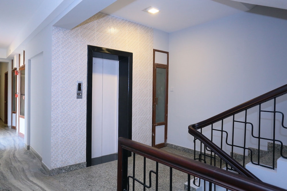 oyo flagship 16910 hotel prince palace
