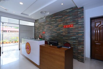 oyo flagship 16910 hotel prince palace