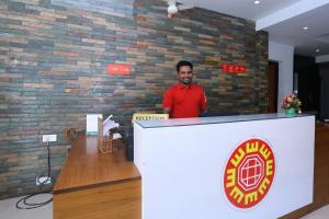 oyo flagship 16910 hotel prince palace