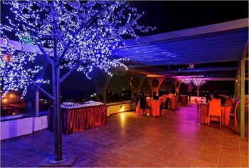 Hi5 Hotel & Experience,Maharashtra>>Nashik,3.5 star