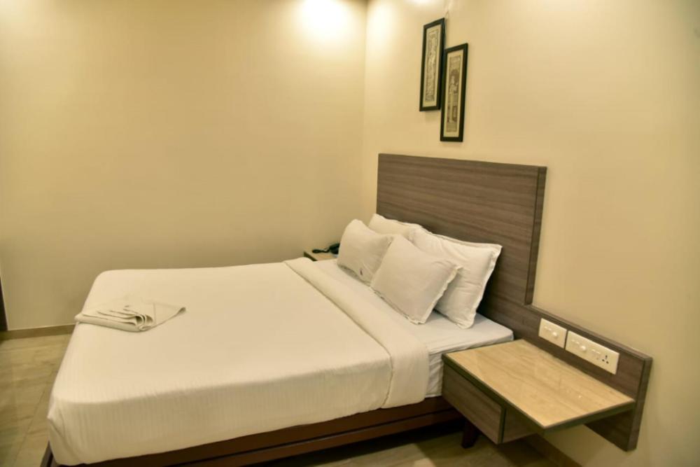 hotel dwarka nagpur