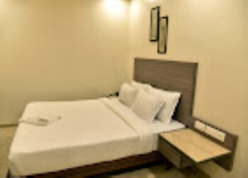 hotel dwarka nagpur