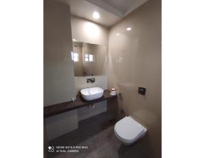 Hotel Dwarka Nagpur,Sitabuldi,3 star