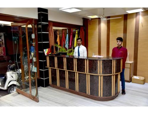 Hotel Dwarka Nagpur,Sitabuldi,3 star