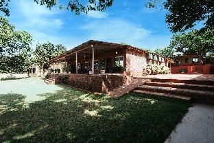 Dwarka Resort,Satara Road,3 star