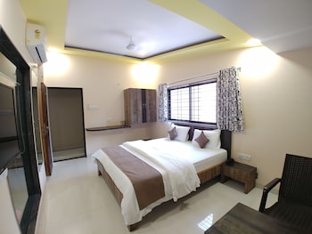 hotel mangal residency