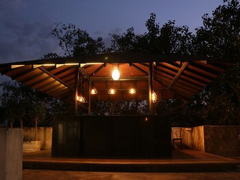 Hotel Ashray,Ujjain>>Indore,3 star