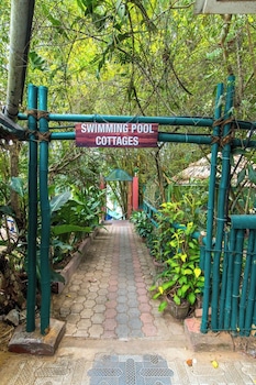 haritagiri hotel and ayurvedic village